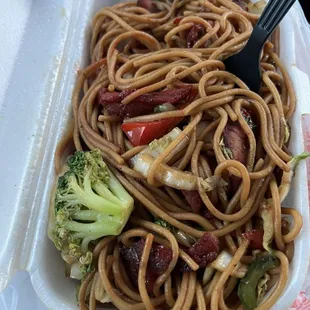 Lo Mein w/ Spare Ribs