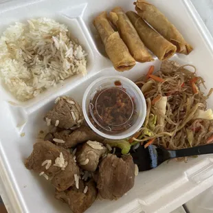 Pork adobo with a side of pancit was amazing!!