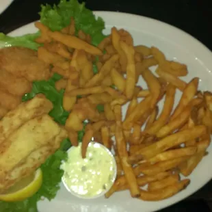 I had the fish, shrimp and clams with fries. It was a platter full and the complimentary cowboy beans were excellent.