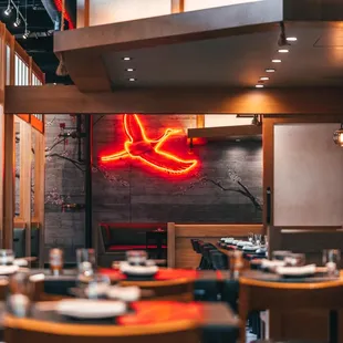 sushi and sashimi, interior