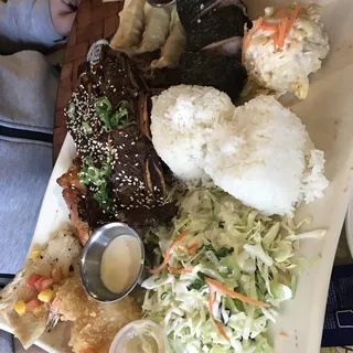 13. Big Island Deluxe Platter