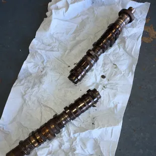 2002 Honda Accord cam shaft? That&apos;s what it&apos;s not suppose to look right? Yes we take time for inspection and diagnoses