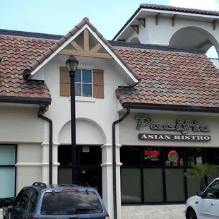 outside, pizza