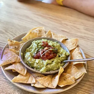 (IG @hangrytrails.us) Guaca-Poke