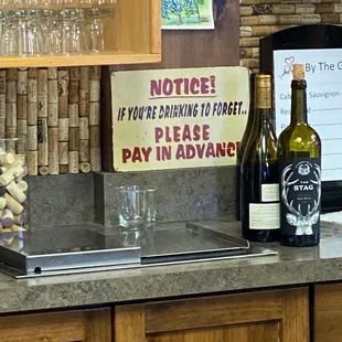 notice if you're drinking to get please pay in advance