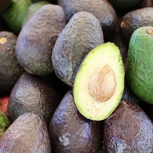 It's an Avoc-ation to bring the best sustainable, naturally-grown produce the Seattle region has to offer!