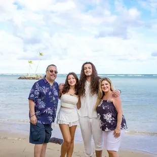 Martinez family photo session at the Kahala with Diamond.
