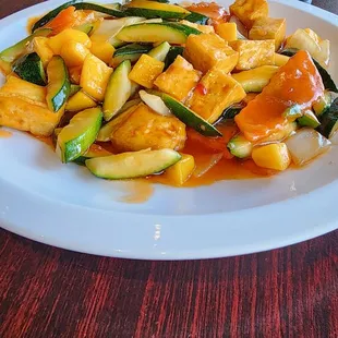 Mango vegetables and tofu