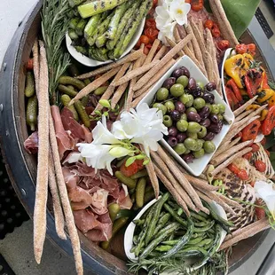 Veggie &amp; charcuterie platter