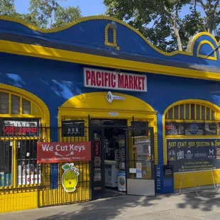 Pacific Market SE Corner of 25th &amp; P Streets