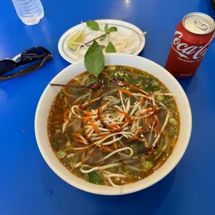Large bowl of Spicy Combination pho