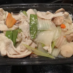 Moo goo gai pan, large.