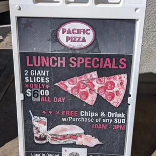 a sign for lunch specials