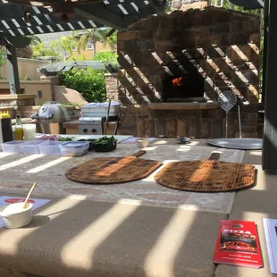 Catering Pizza with Customer&apos;s personal oven.