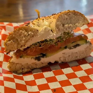 Veggie bagel sandwich