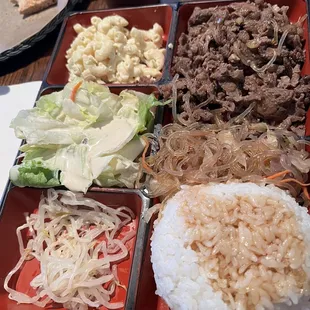 Beef bento bix