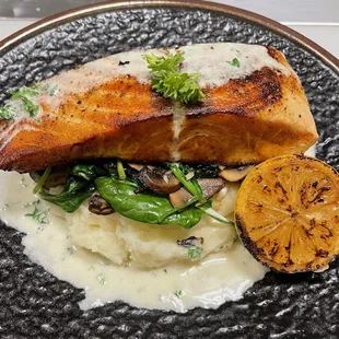 Pan seared salmon with lemon butter sauce