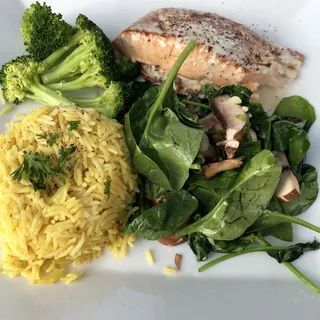 Pan Seared Salmon with Lemon Butter Sauce