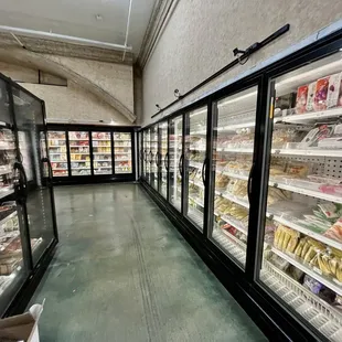 New refrigerators on the corner (4/2022)