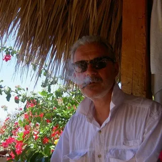 Bob W.