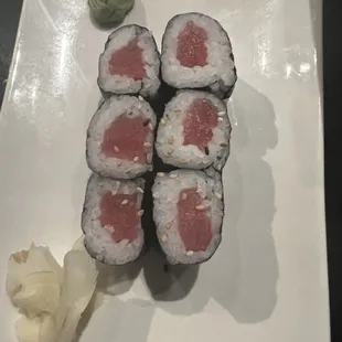 6 Piece Tuna Roll