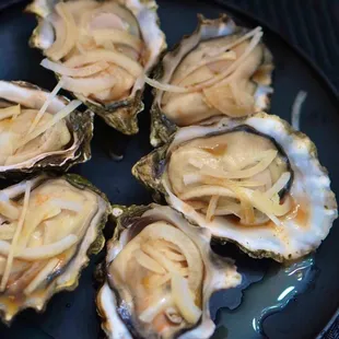 Yummy (oysters fR. Pacific seafood distribution) I topped off the oysters with thinly sliced onions and Shoyu/calamansi/Tabasco *5/18/24