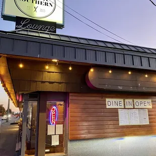 Pacific Southern Restaurant Entrance