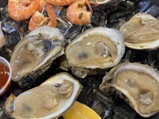 Pacific Star Restaurant & Oyster Bar