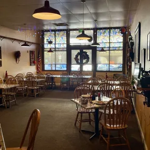 12.08.24 Additional seating area, with holiday decor