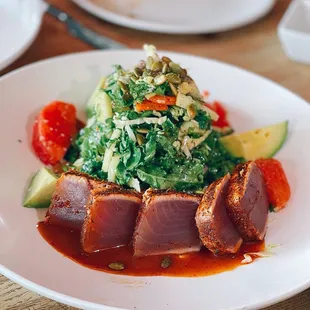 Ahi tuna salad