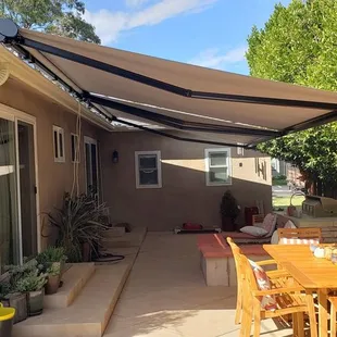 Roof Mounted Lateral Arm Awning