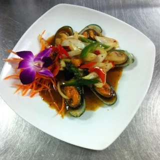 Mussel Basil Sauce