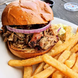 The full size pulled pork sandwich - outstanding!