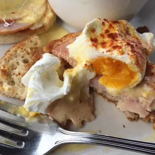 Eggs Benedict