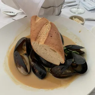 STEAMED MUSSELS