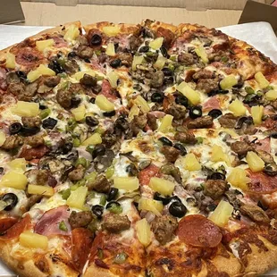 XL Yummy Bull Dog pizza good tasting dough and good portions on toppings.