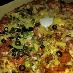 No complaints their pizza is always delicious. Can't beat 13.99 unlimited toppings