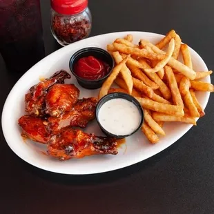 Chicken Wings &amp; fries