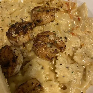 Blackened Shrimp Alfredo. Amazing.
