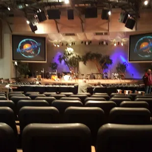 sushi and sashimi, interior