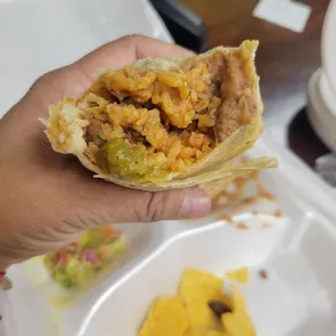 Was very disappointed i ordered carne asada burrito and i barely even any meat. You would have thought i ordered a bean &amp; rice burrito