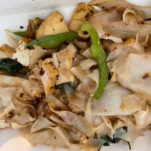 Pad Kee Mao with Tofu (made vegan by omitting egg and fish sauce)