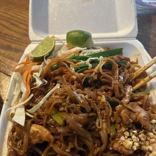 Chicken pad Thai