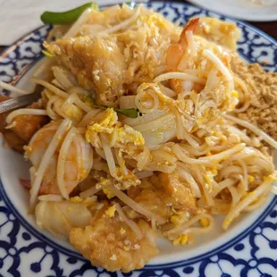 Pad Thai with seafood