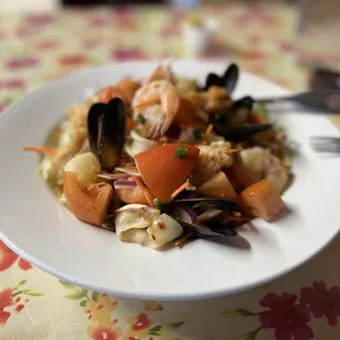 B5. Mixed Seafood Salad Platter