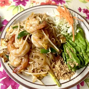 Shrimp pad Thai