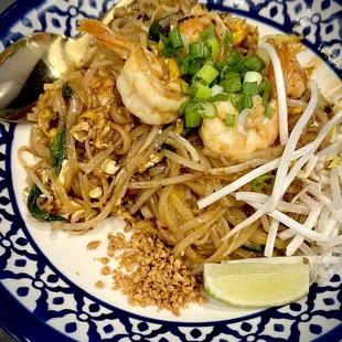 Spicy Basil Pad Thai was just right heat