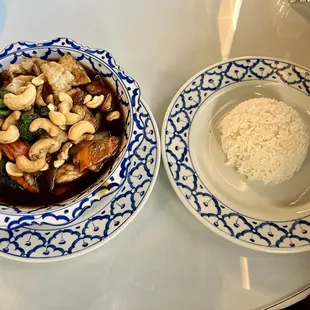 Lunch Special: Cashew. Pork