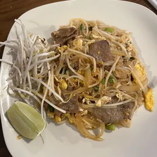 Pad Thai w beef