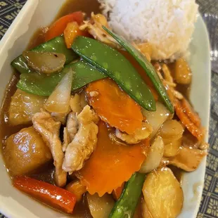 Cashew Chicken lunch special